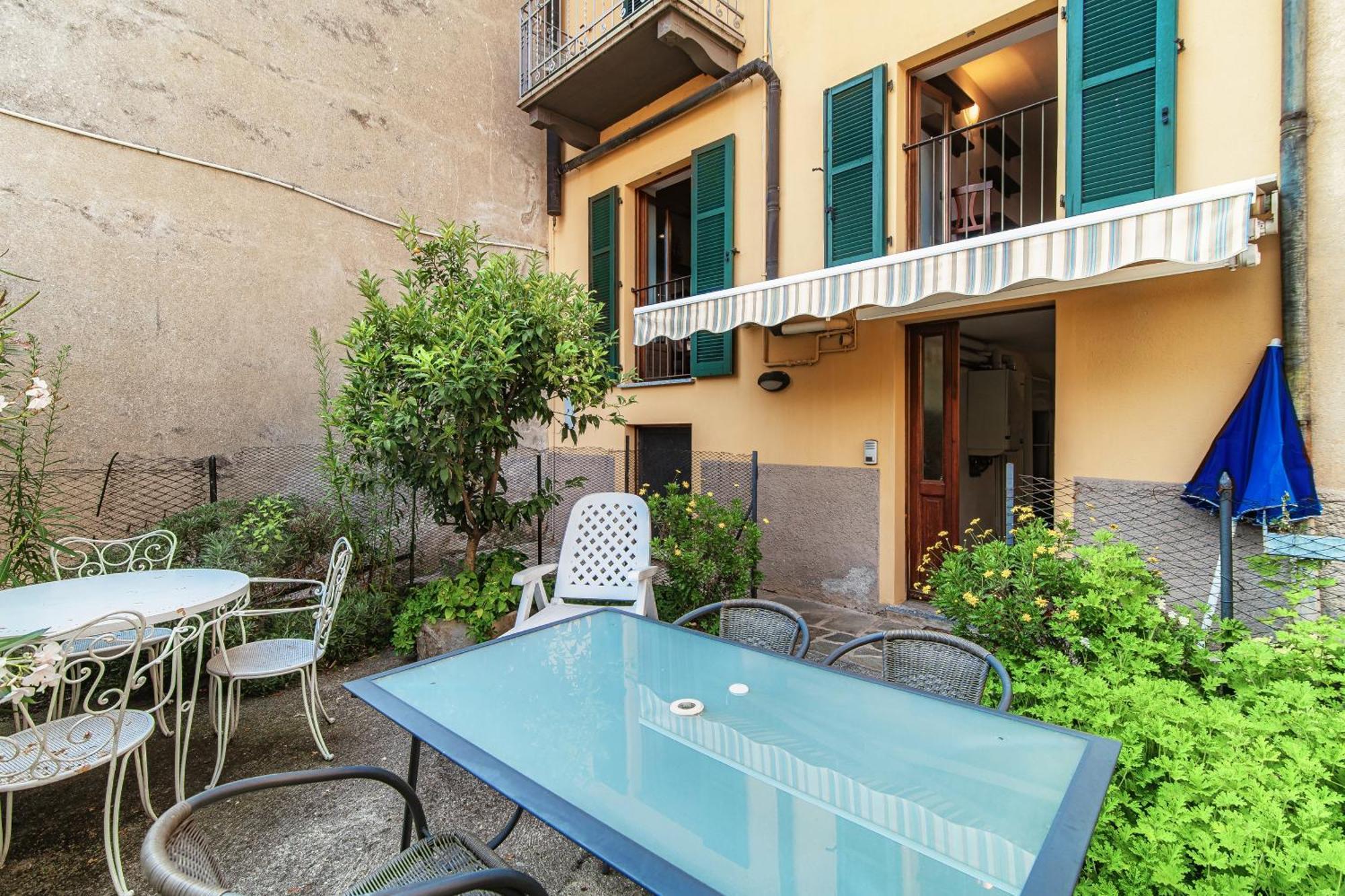 Delizioso Bilocale Vista Lago Colonno Exterior foto