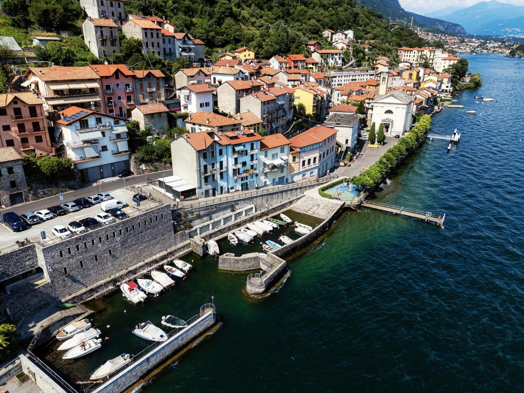 Delizioso Bilocale Vista Lago Colonno Exterior foto